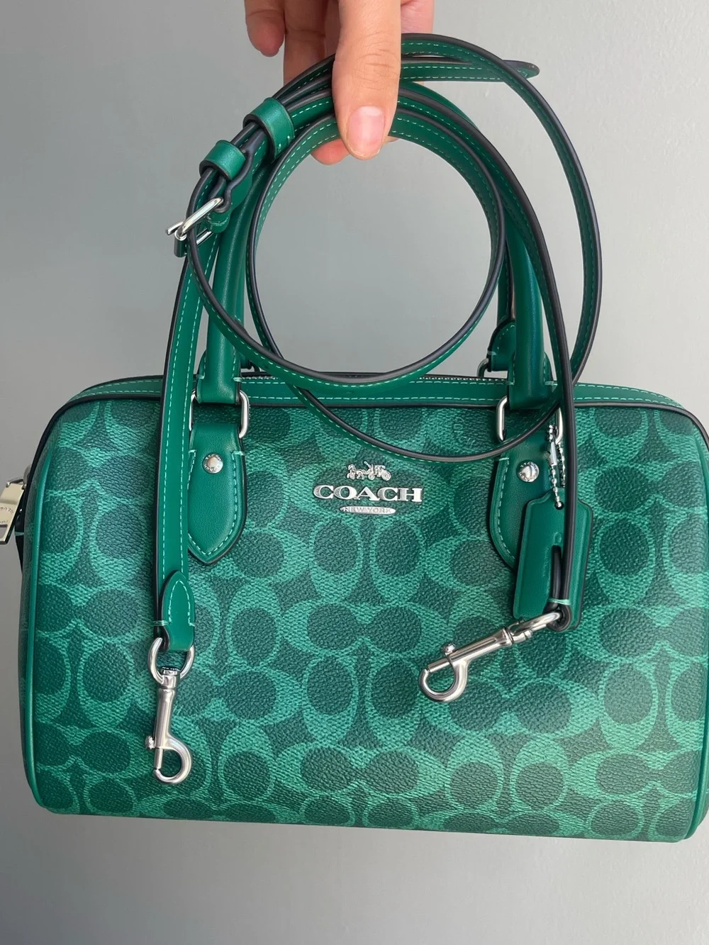 Coach Outlet Signature Canvas Rowan in Bright Jade